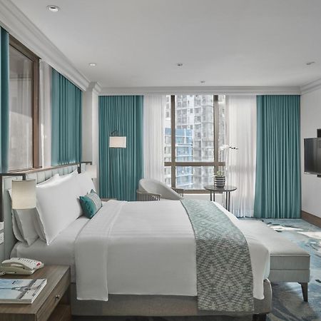 Holiday Inn & Suites Manila Galleria By Ihg Pasig City Екстер'єр фото