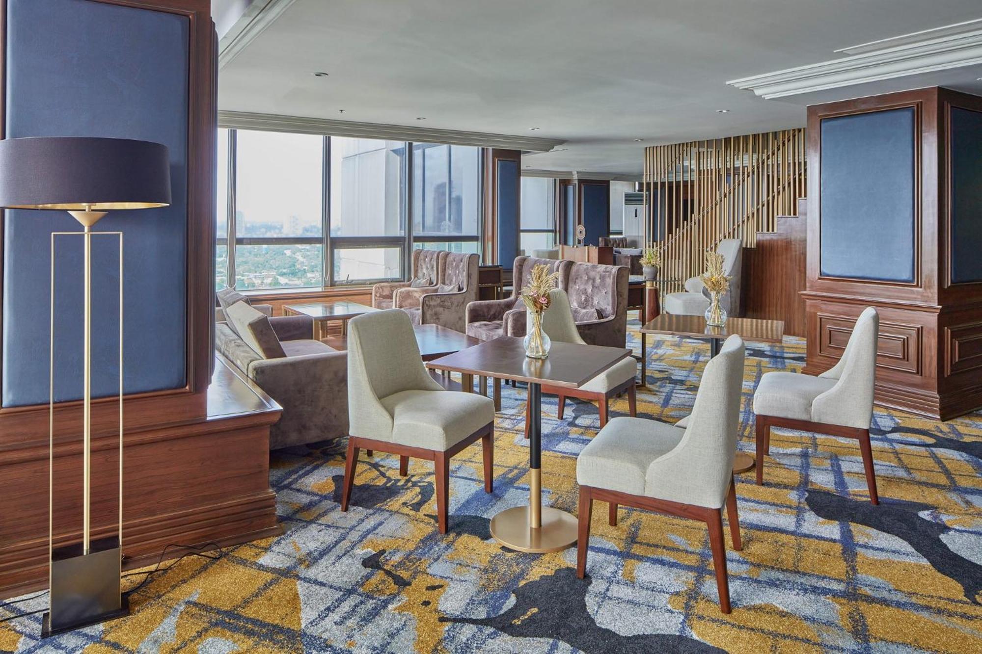 Holiday Inn & Suites Manila Galleria By Ihg Pasig City Екстер'єр фото