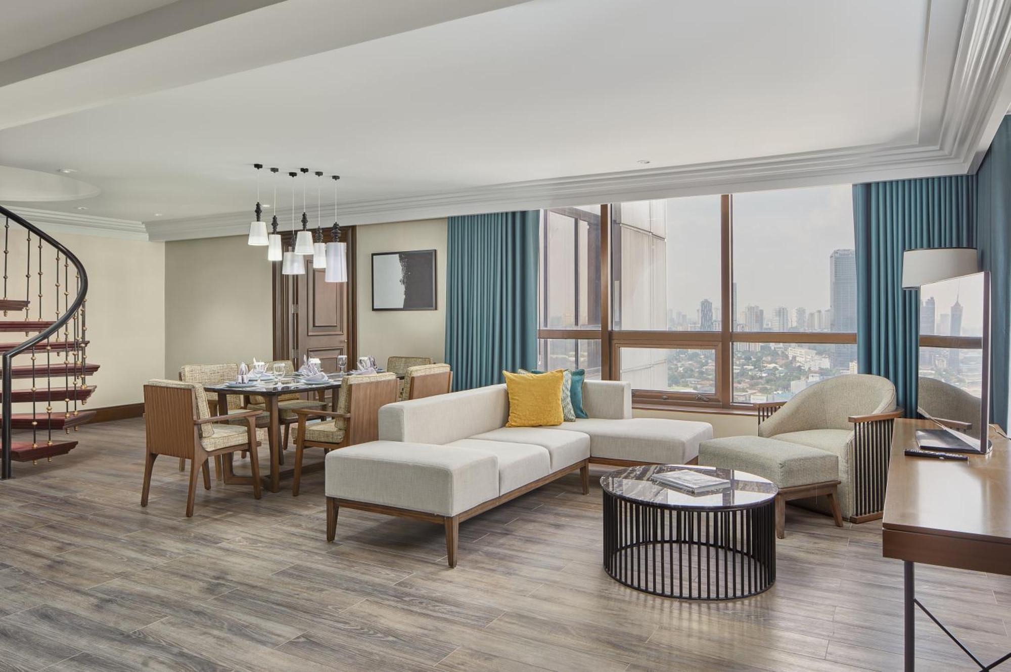 Holiday Inn & Suites Manila Galleria By Ihg Pasig City Екстер'єр фото