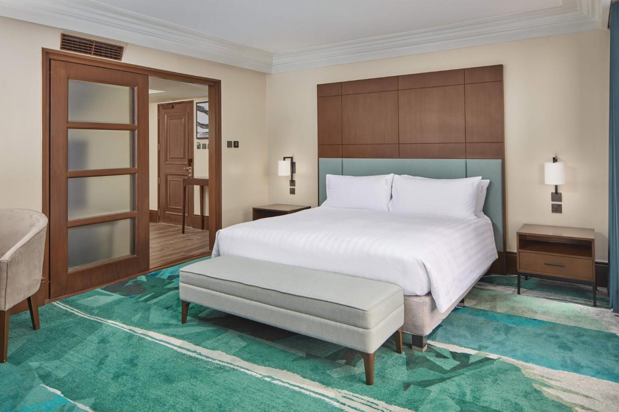 Holiday Inn & Suites Manila Galleria By Ihg Pasig City Екстер'єр фото