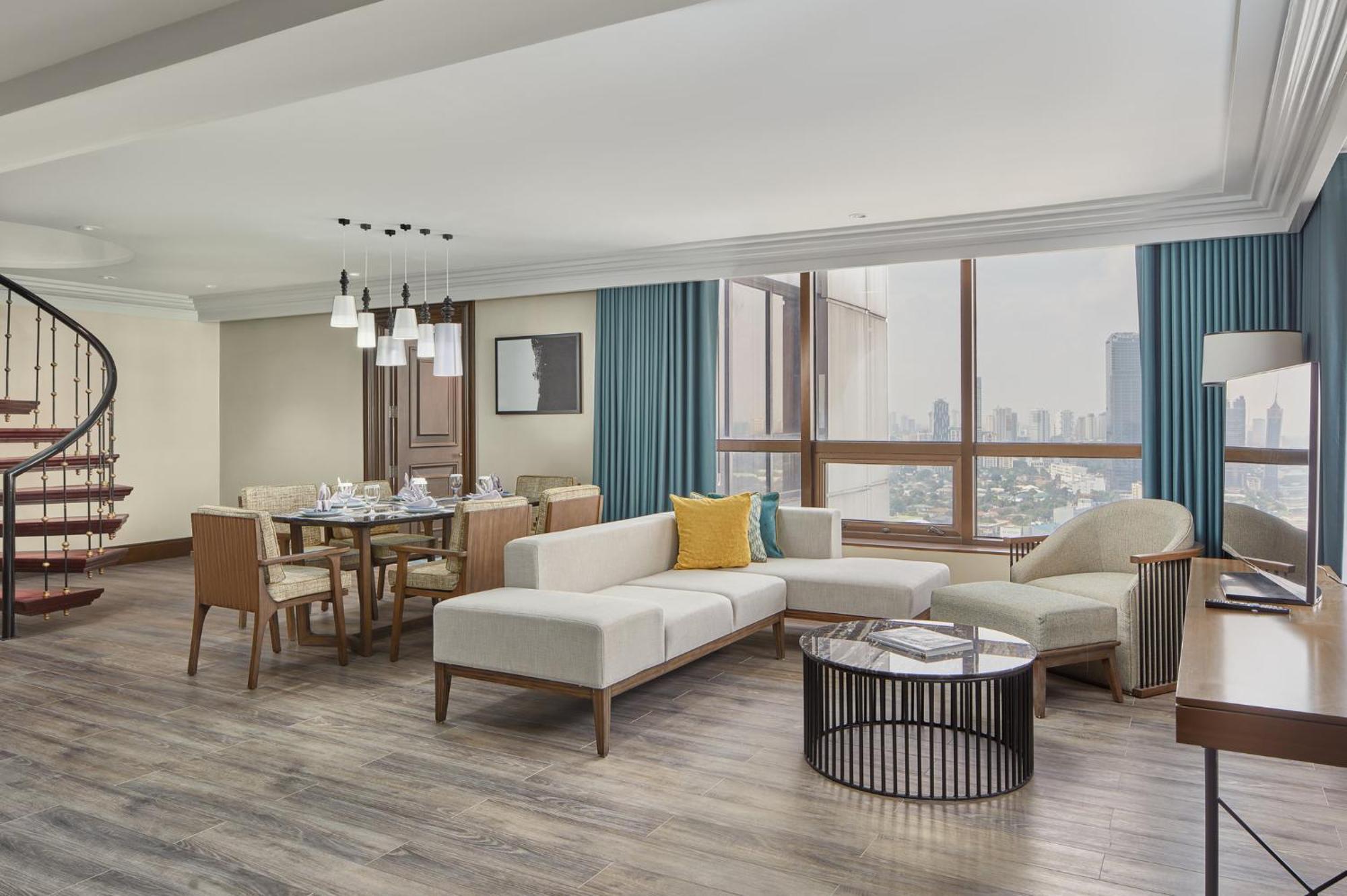 Holiday Inn & Suites Manila Galleria By Ihg Pasig City Екстер'єр фото