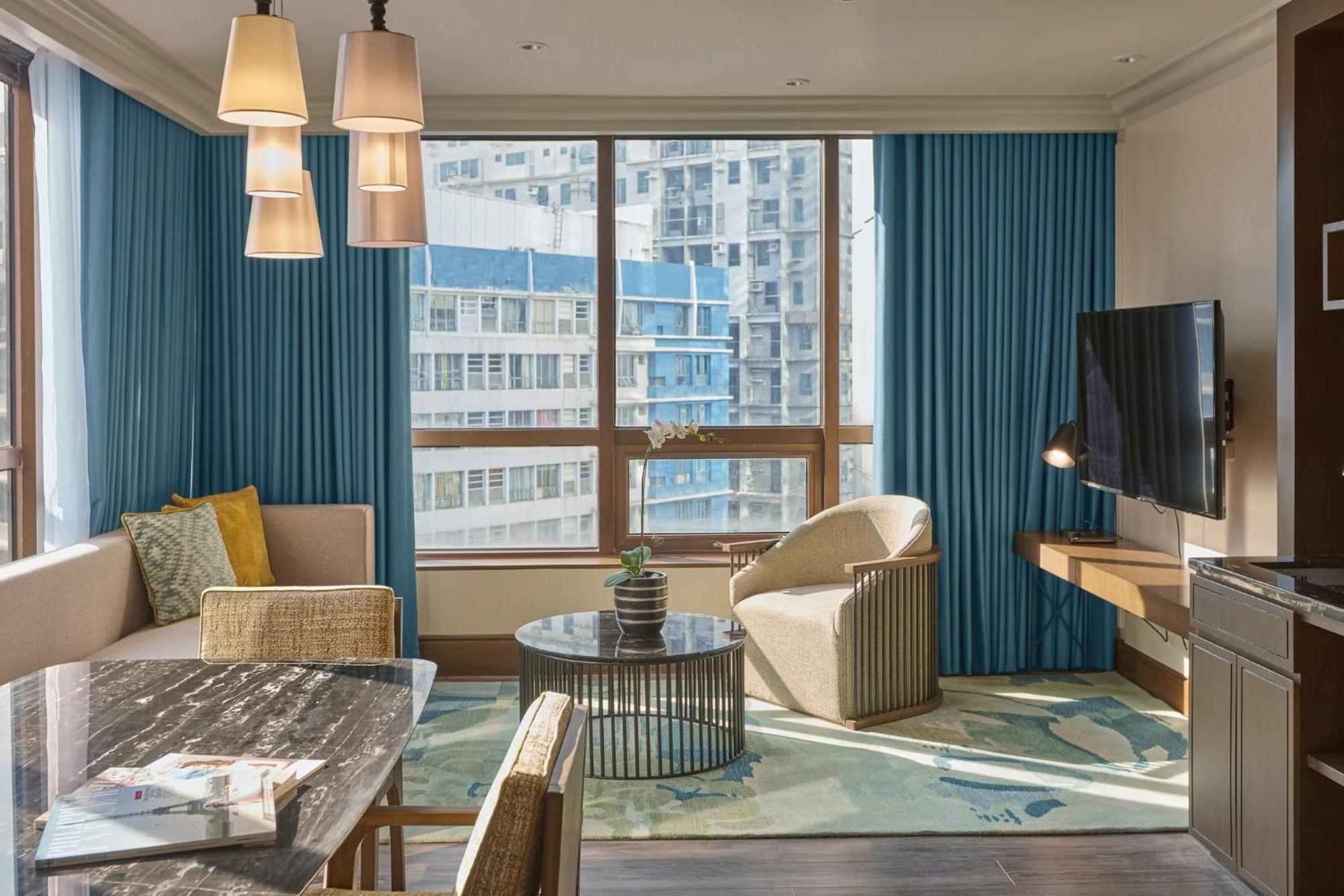 Holiday Inn & Suites Manila Galleria By Ihg Pasig City Екстер'єр фото